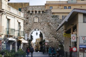 Le-porte-di-Taormina
